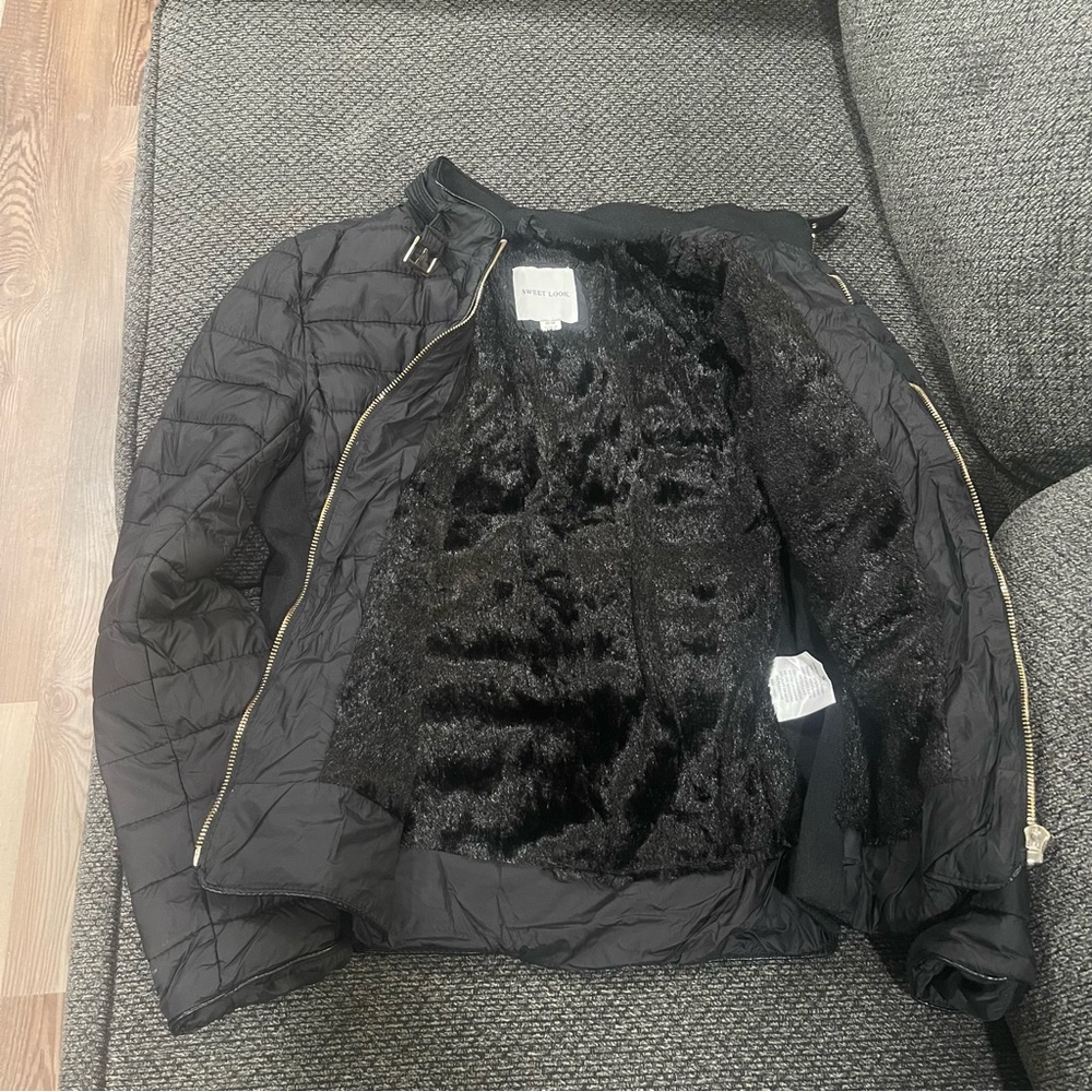 Coats - Picture 3 of 4